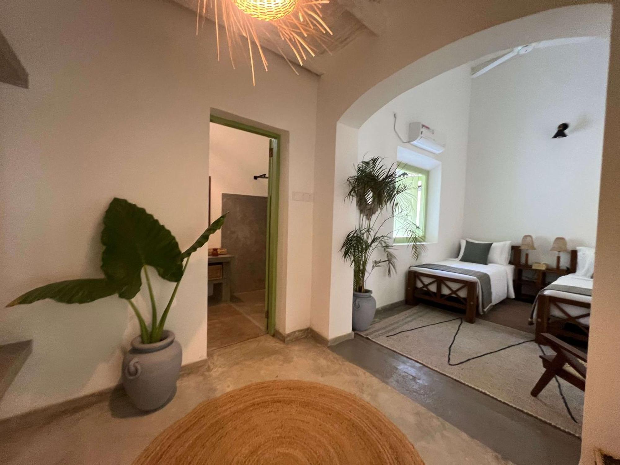 Zen House Hotel Ahangama Værelse billede