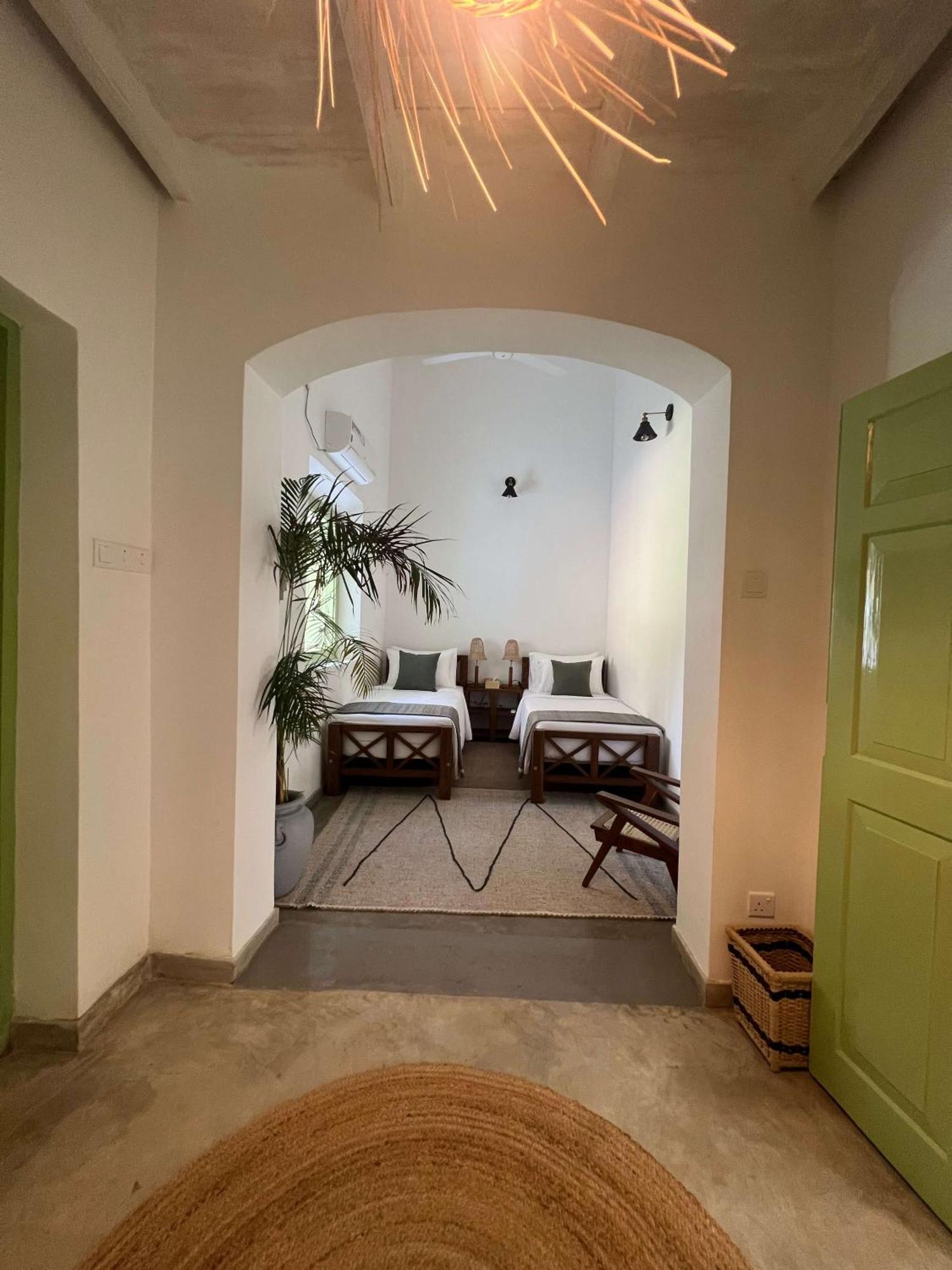 Zen House Hotel Ahangama Værelse billede